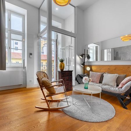 Elegant Apartments Located In The Centre Of Прага Экстерьер фото