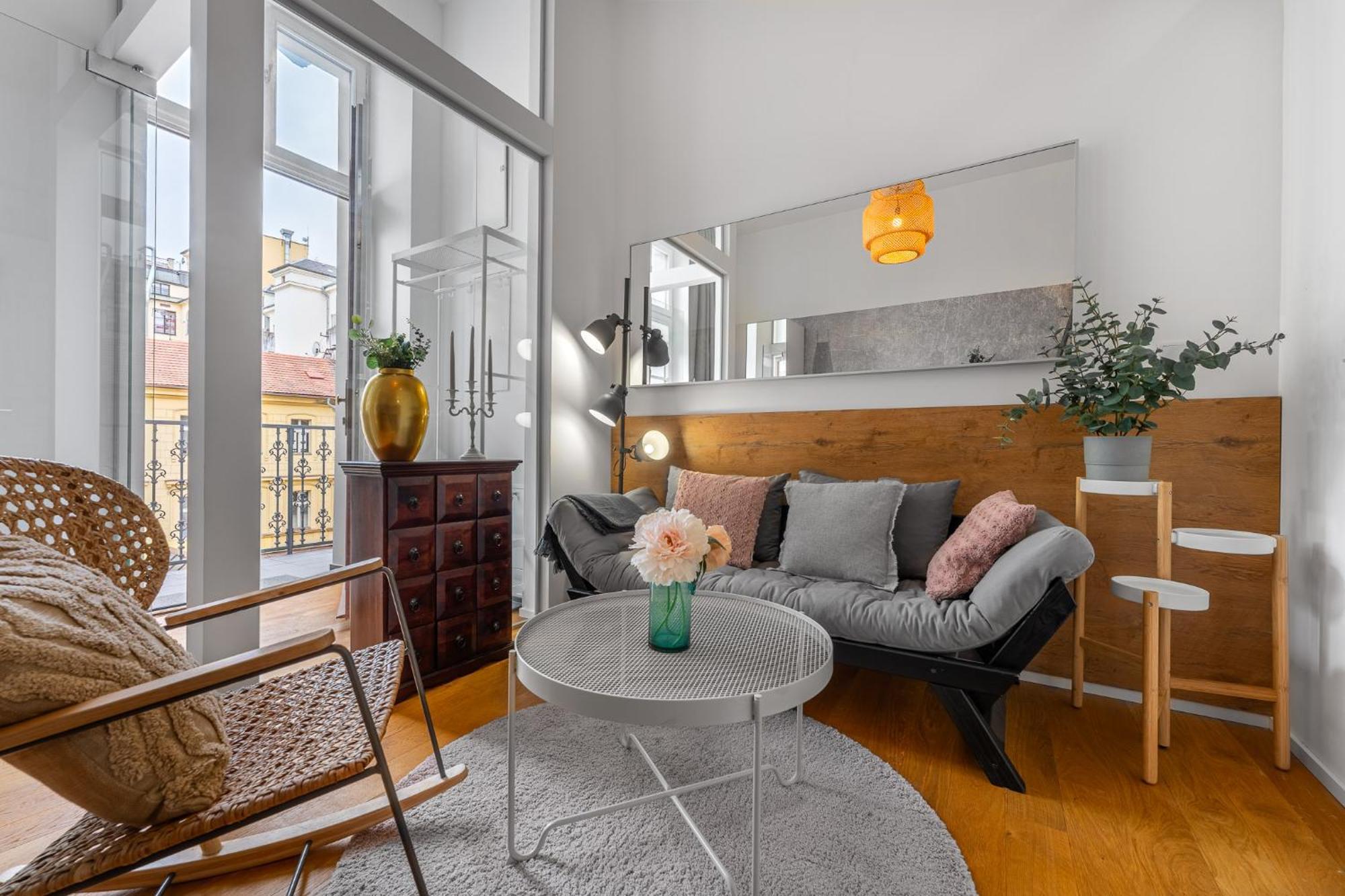 Elegant Apartments Located In The Centre Of Прага Экстерьер фото